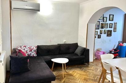 old repaired 3-room apartment for sale