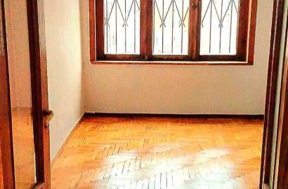 old repaired 5-room apartment for sale