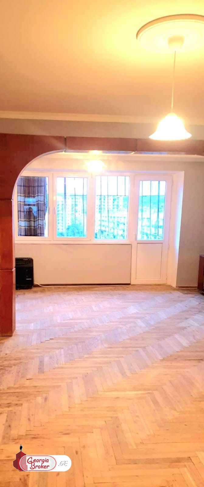 old repaired 5-room apartment for sale