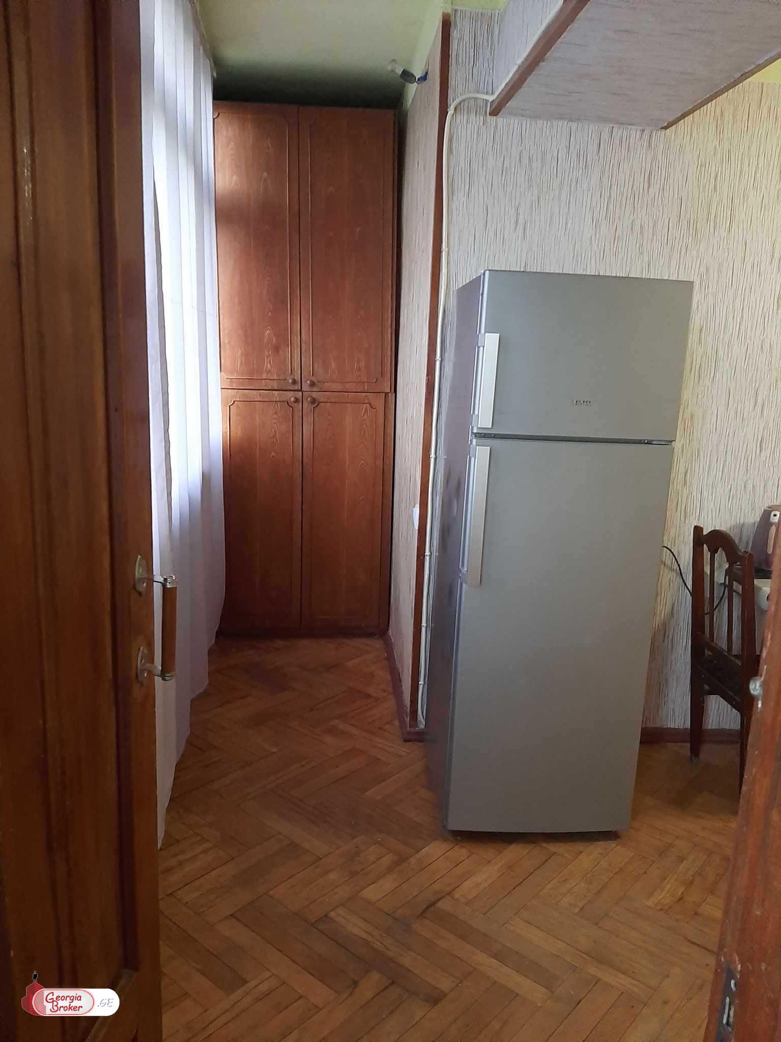 without repair 4-room apartment for sale