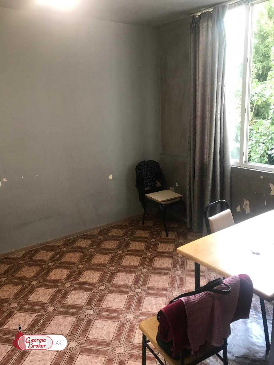 old repaired 3-room apartment for sale