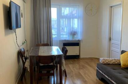 old repaired 3-room apartment for sale