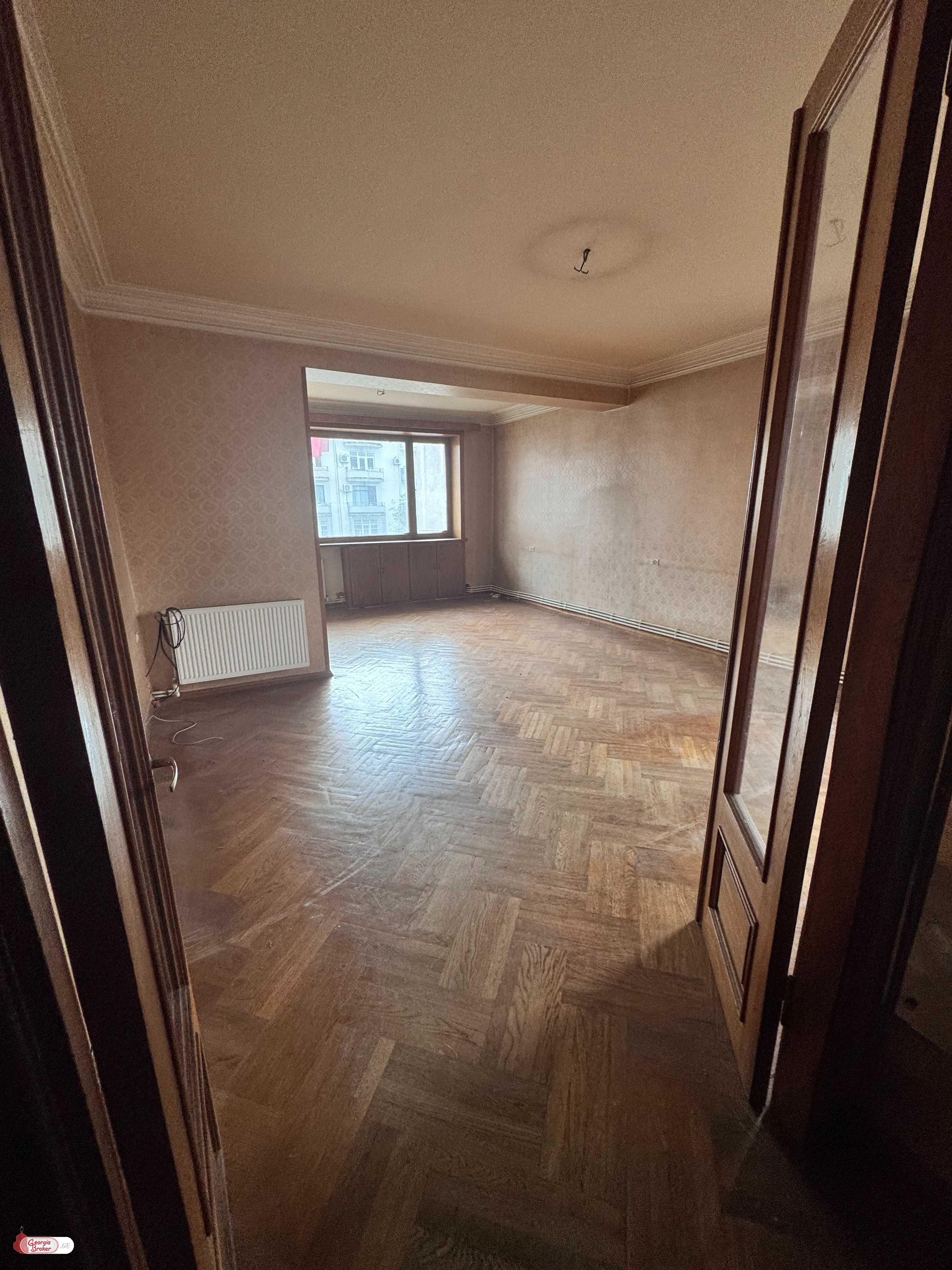 without repair 5-room apartment for sale