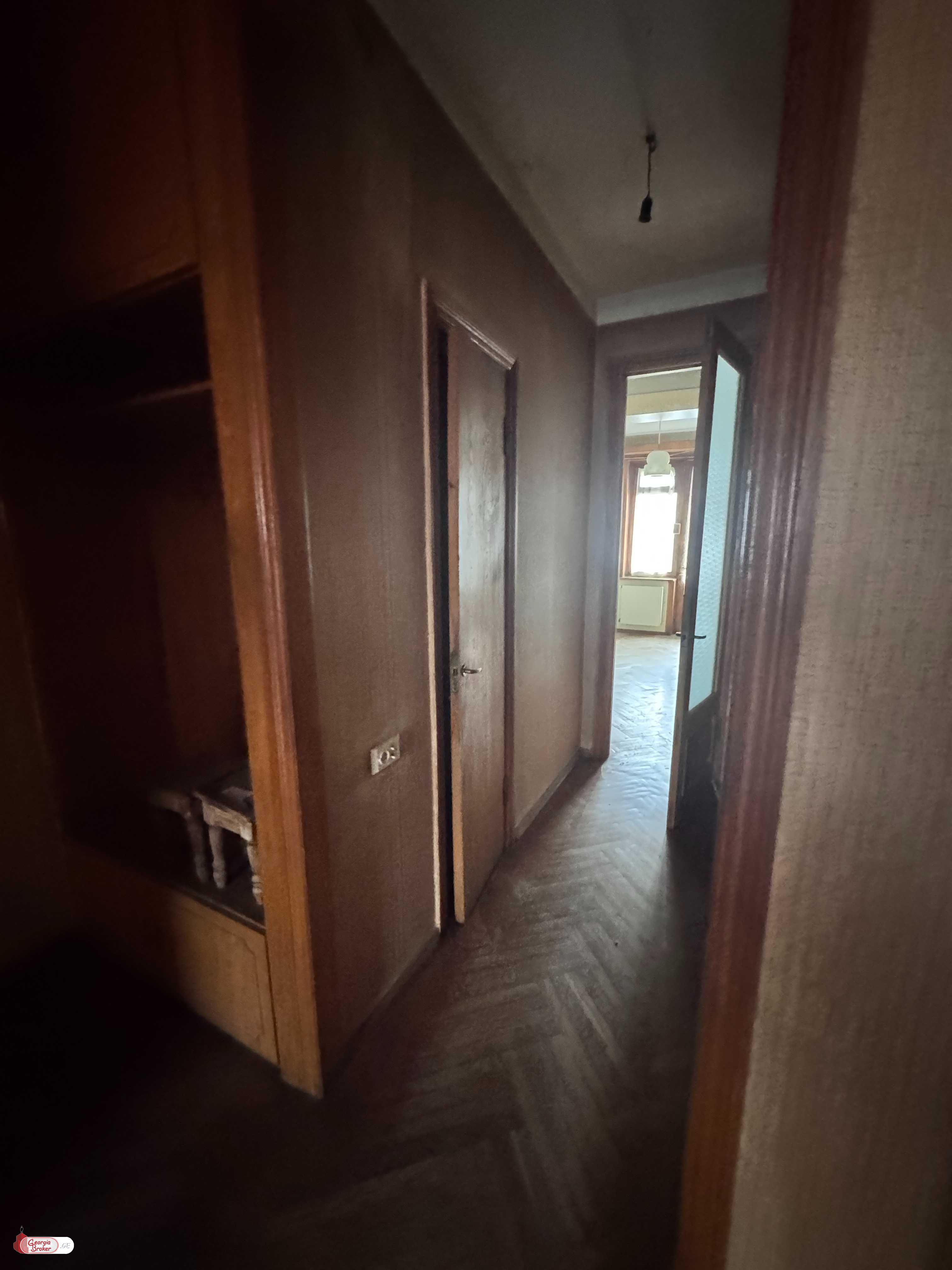 without repair 5-room apartment for sale