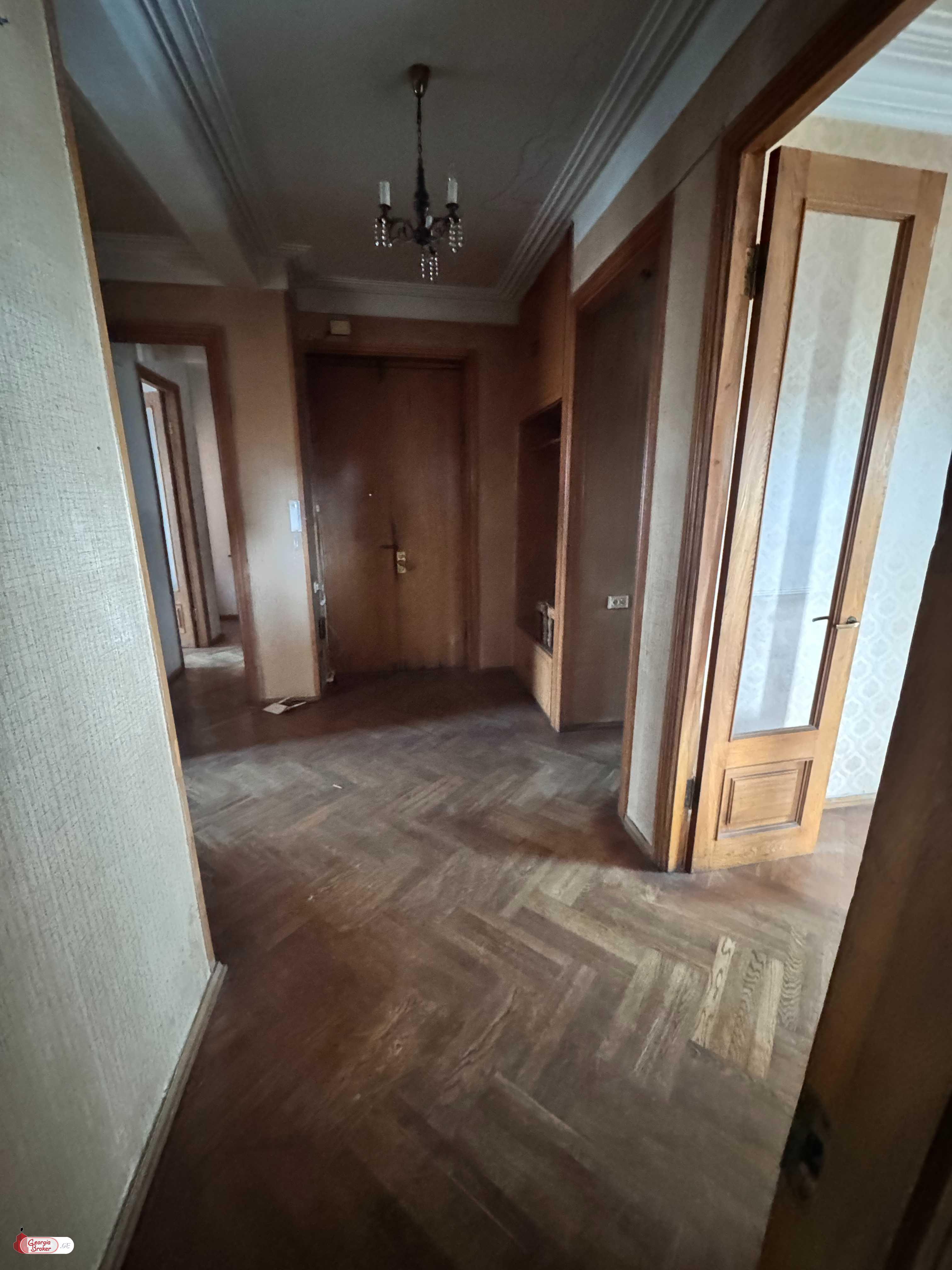 without repair 5-room apartment for sale