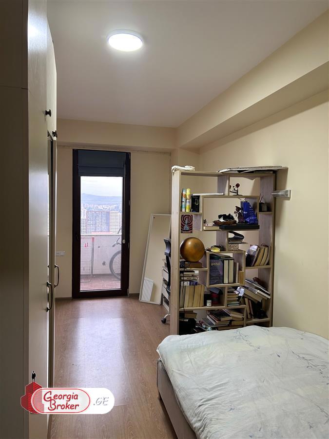 nearly repaired 3-room apartment for sale