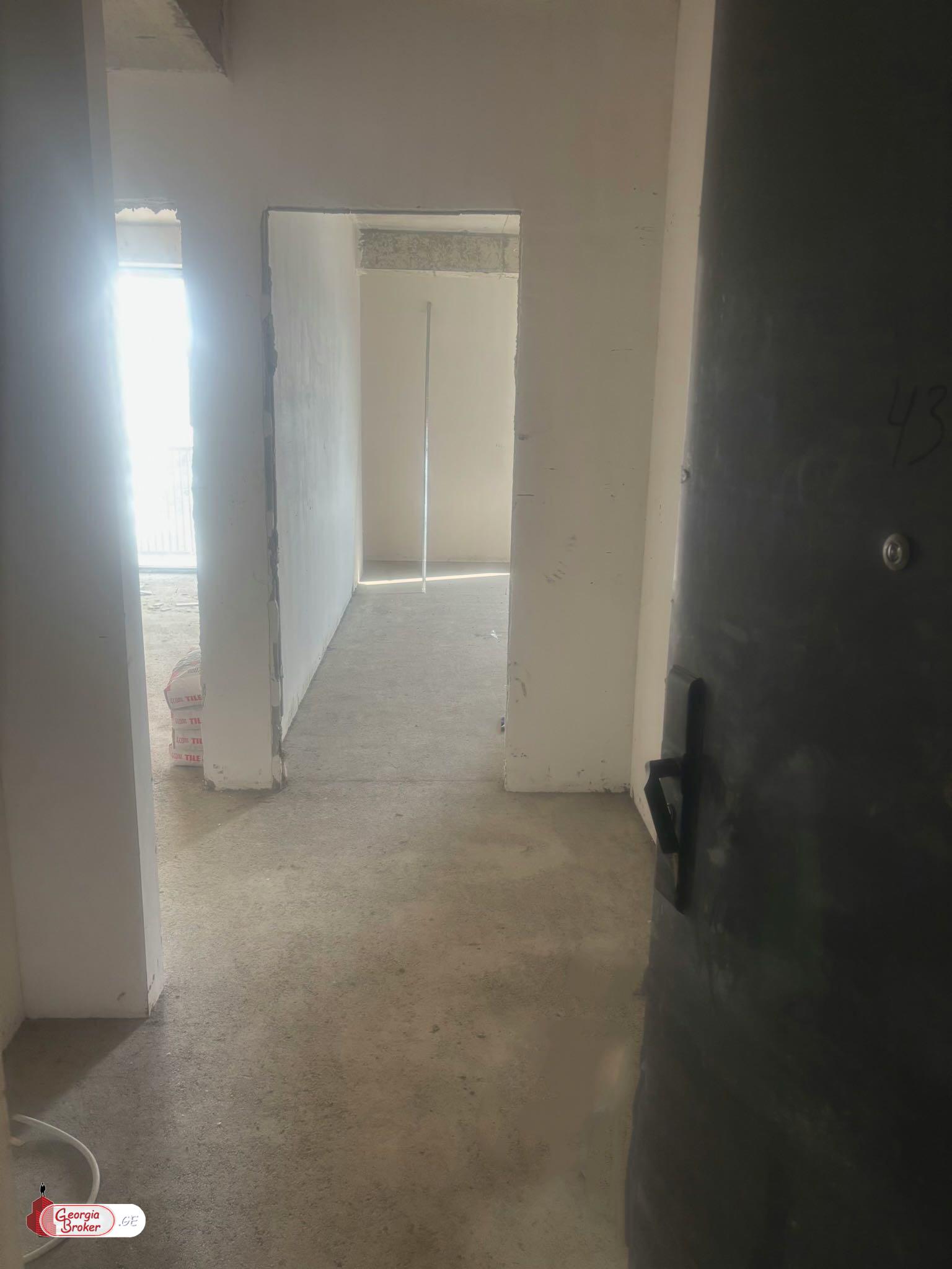 იყიდება ახალი აშენებული 3 ოთახიანი ბინა