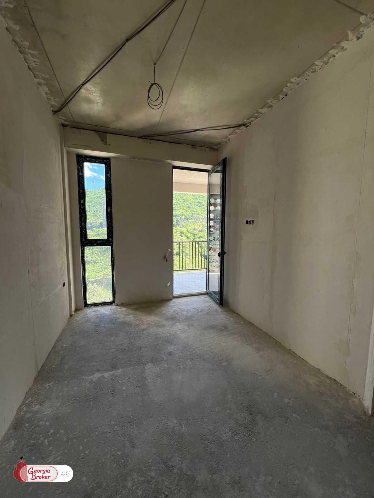 იყიდება ახალი გარემონტებული 2 ოთახიანი ბინა