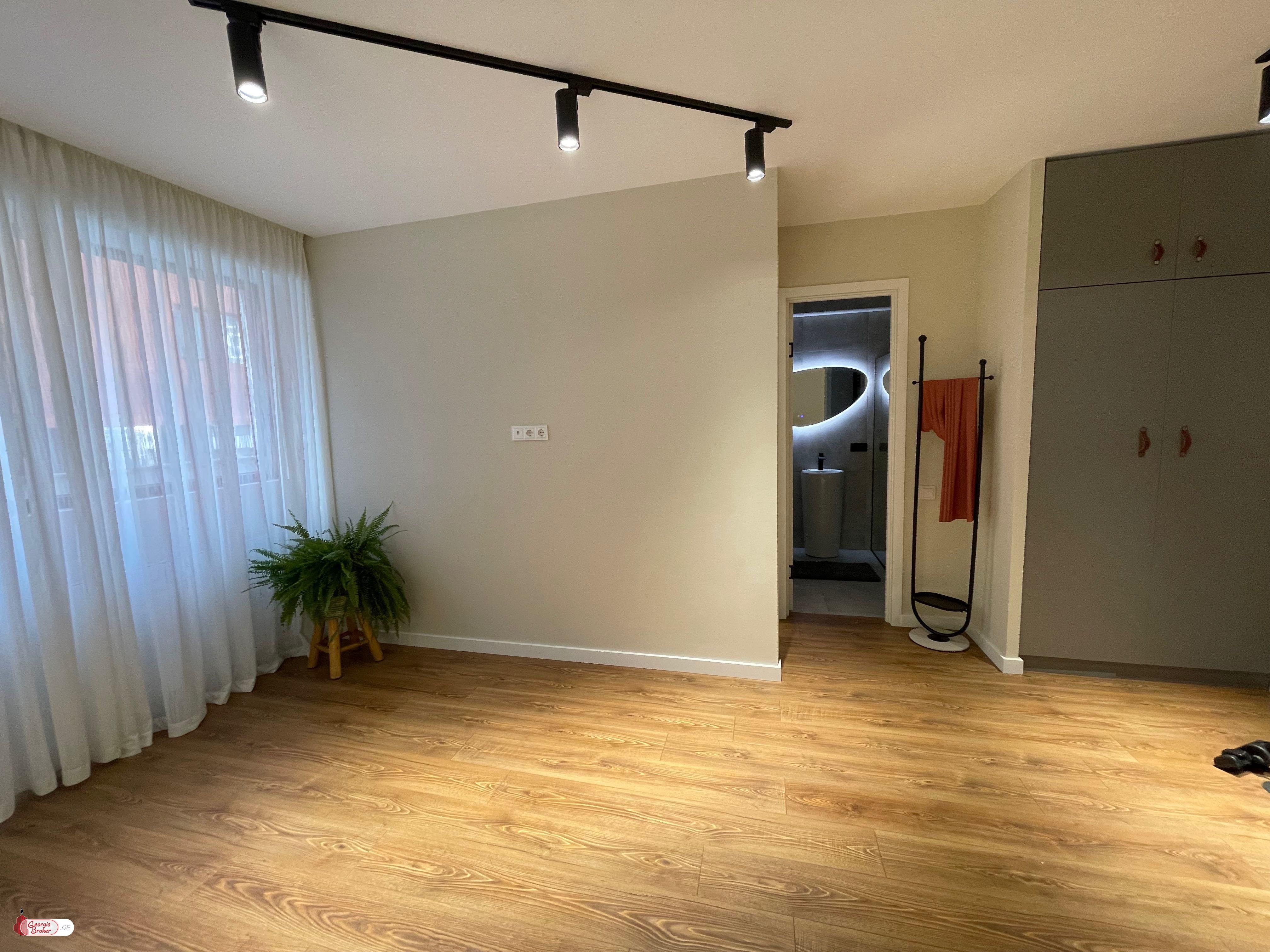 продается квартира с новым ремонтом 2-комнаты