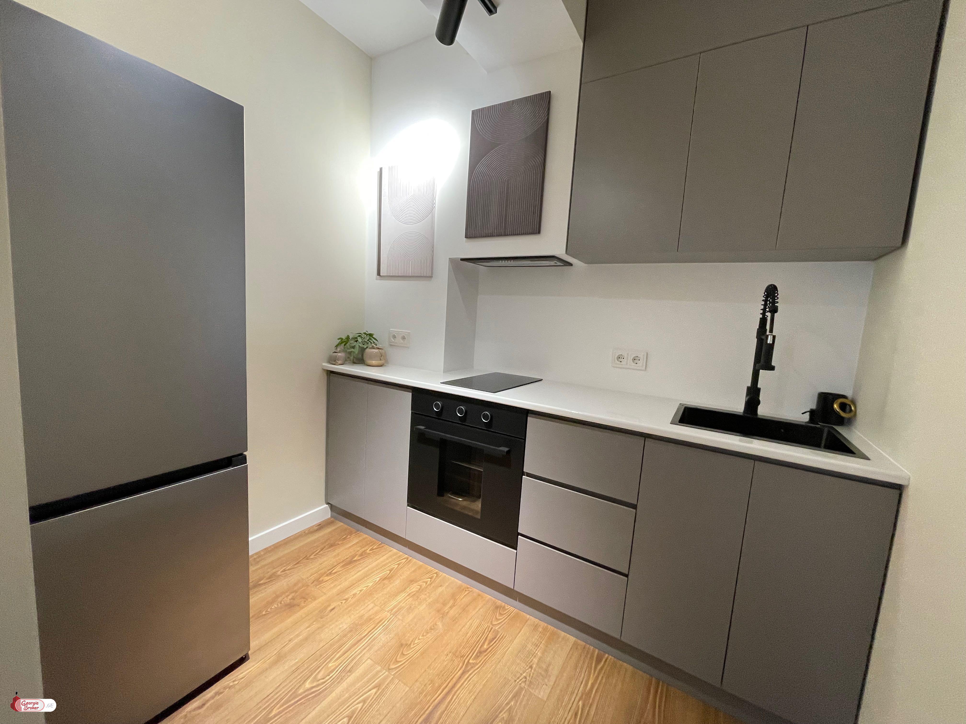 продается квартира с новым ремонтом 2-комнаты