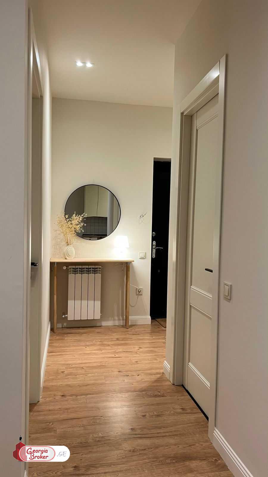 იყიდება ახალი გარემონტებული 2 ოთახიანი ბინა