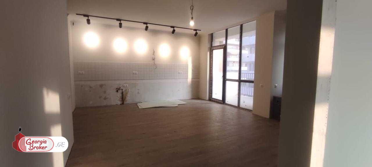 nearly repaired 3-room apartment for sale