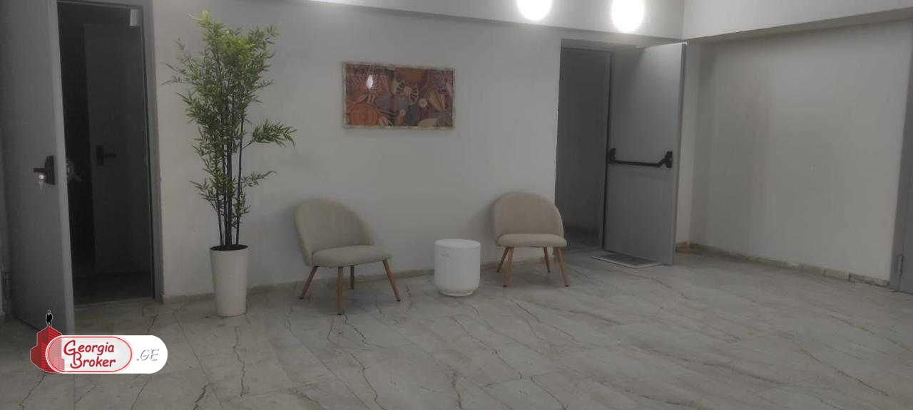 nearly repaired 3-room apartment for sale