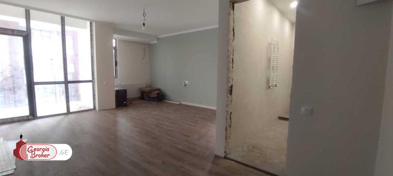 nearly repaired 3-room apartment for sale