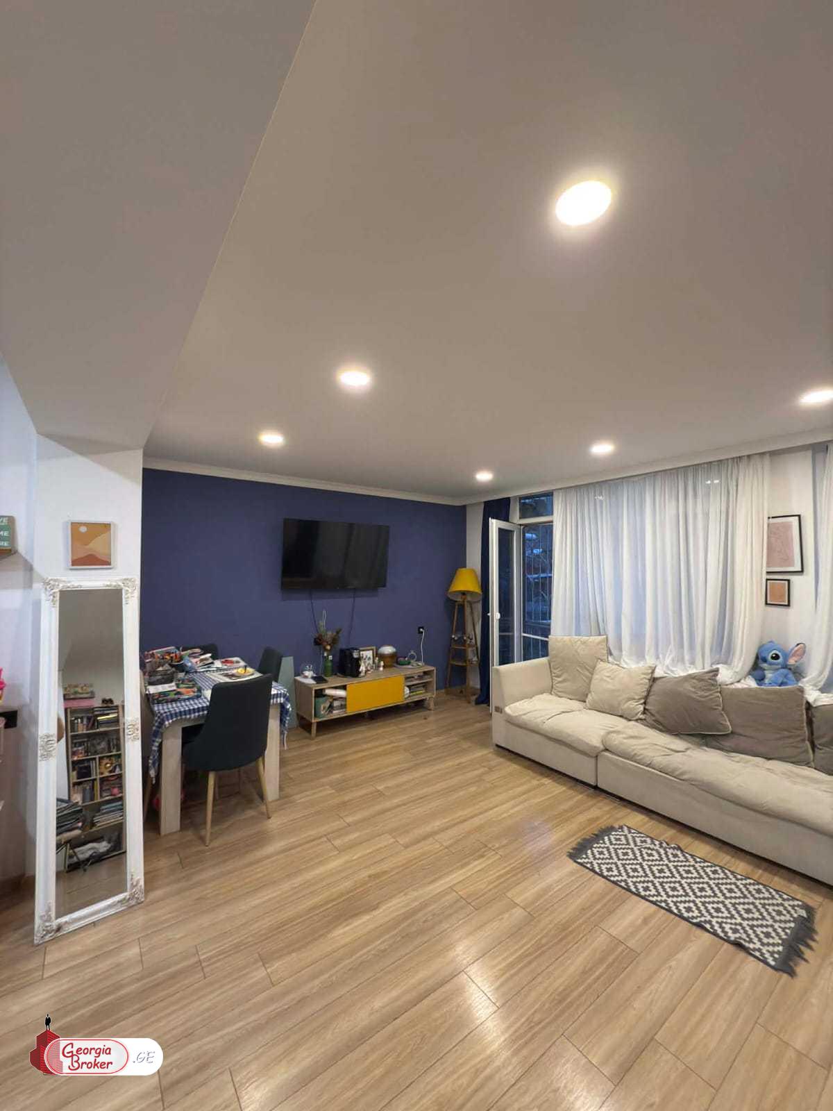 nearly repaired 5-room apartment for sale