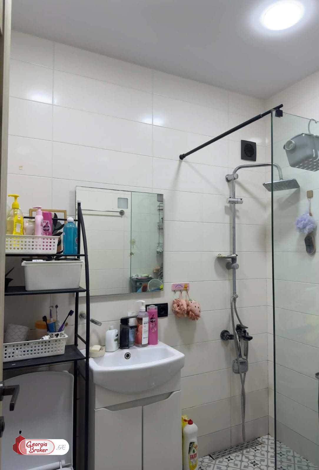 nearly repaired 5-room apartment for sale