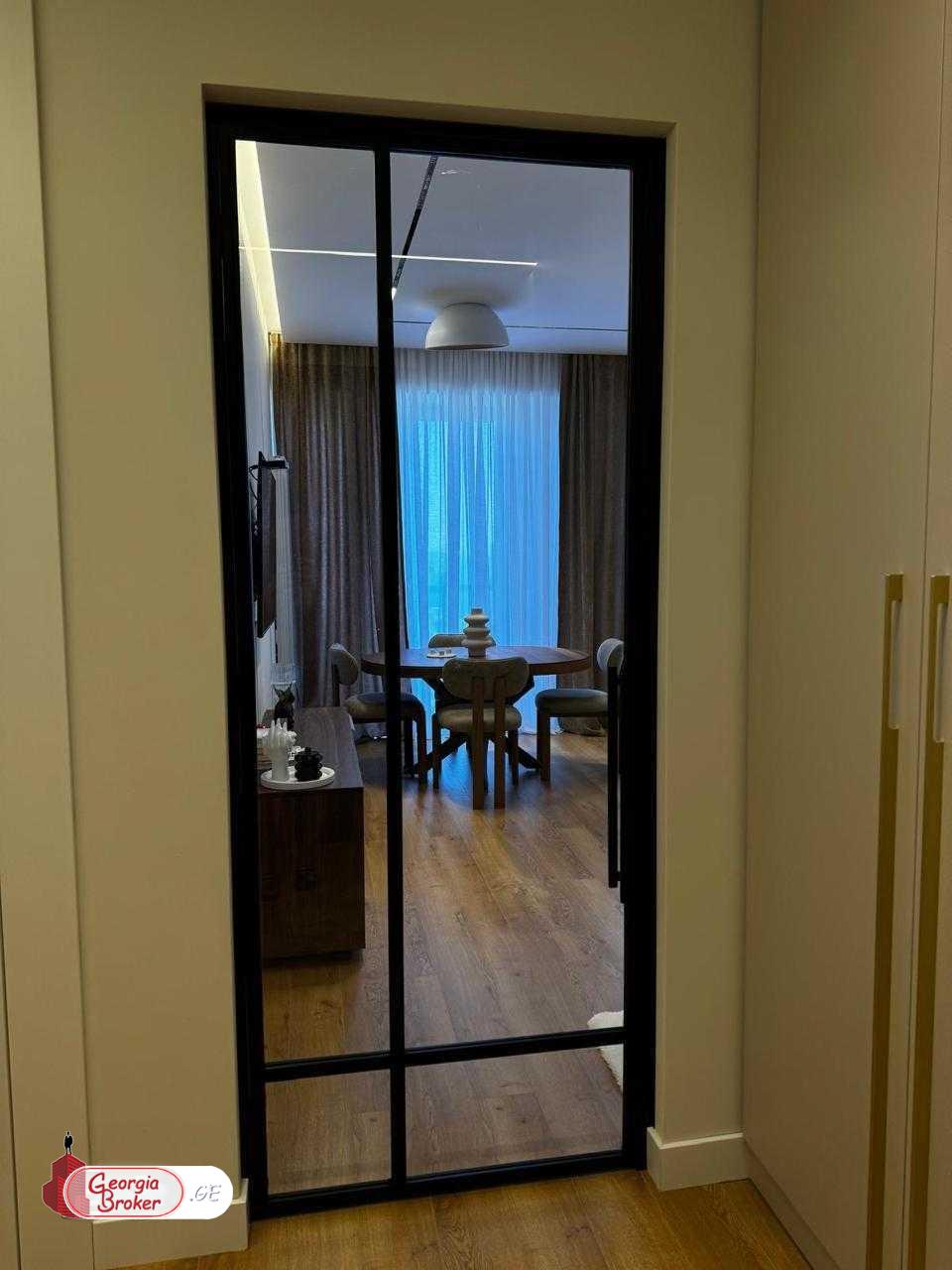 nearly repaired 2-room apartment for sale