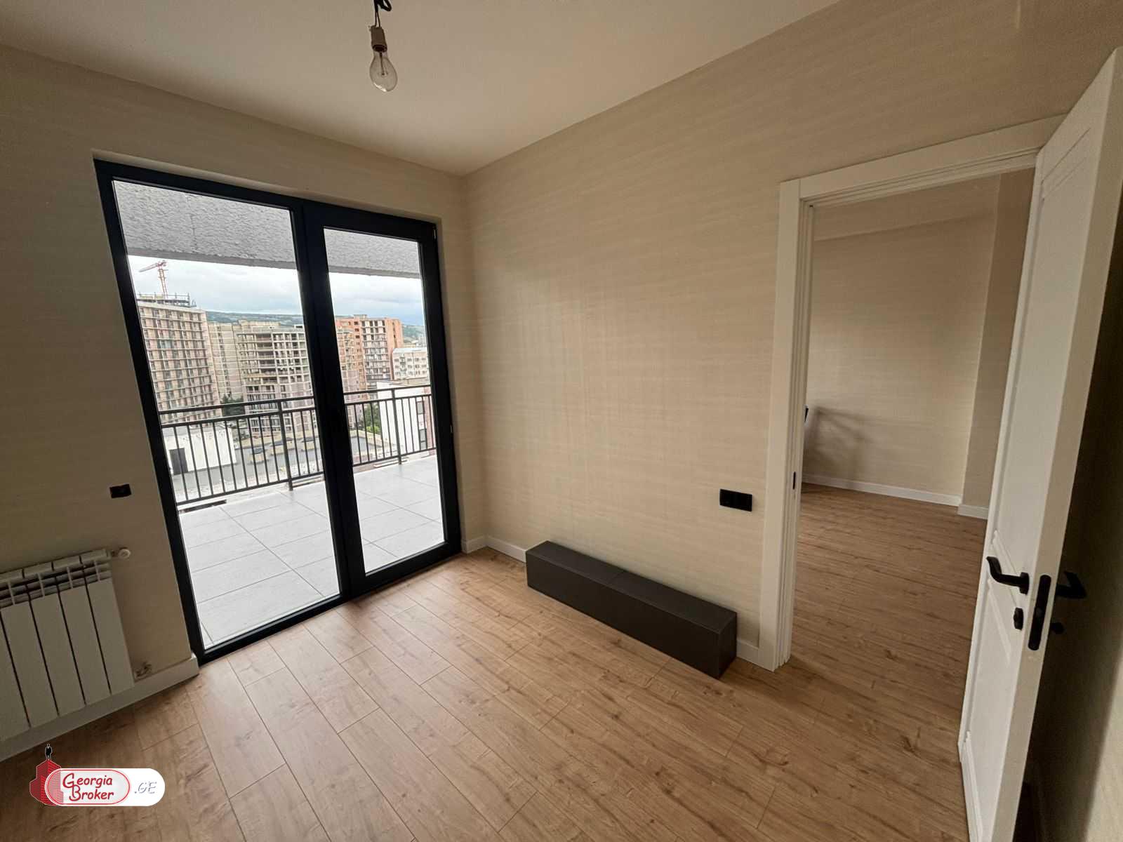 nearly repaired 2-room apartment for sale