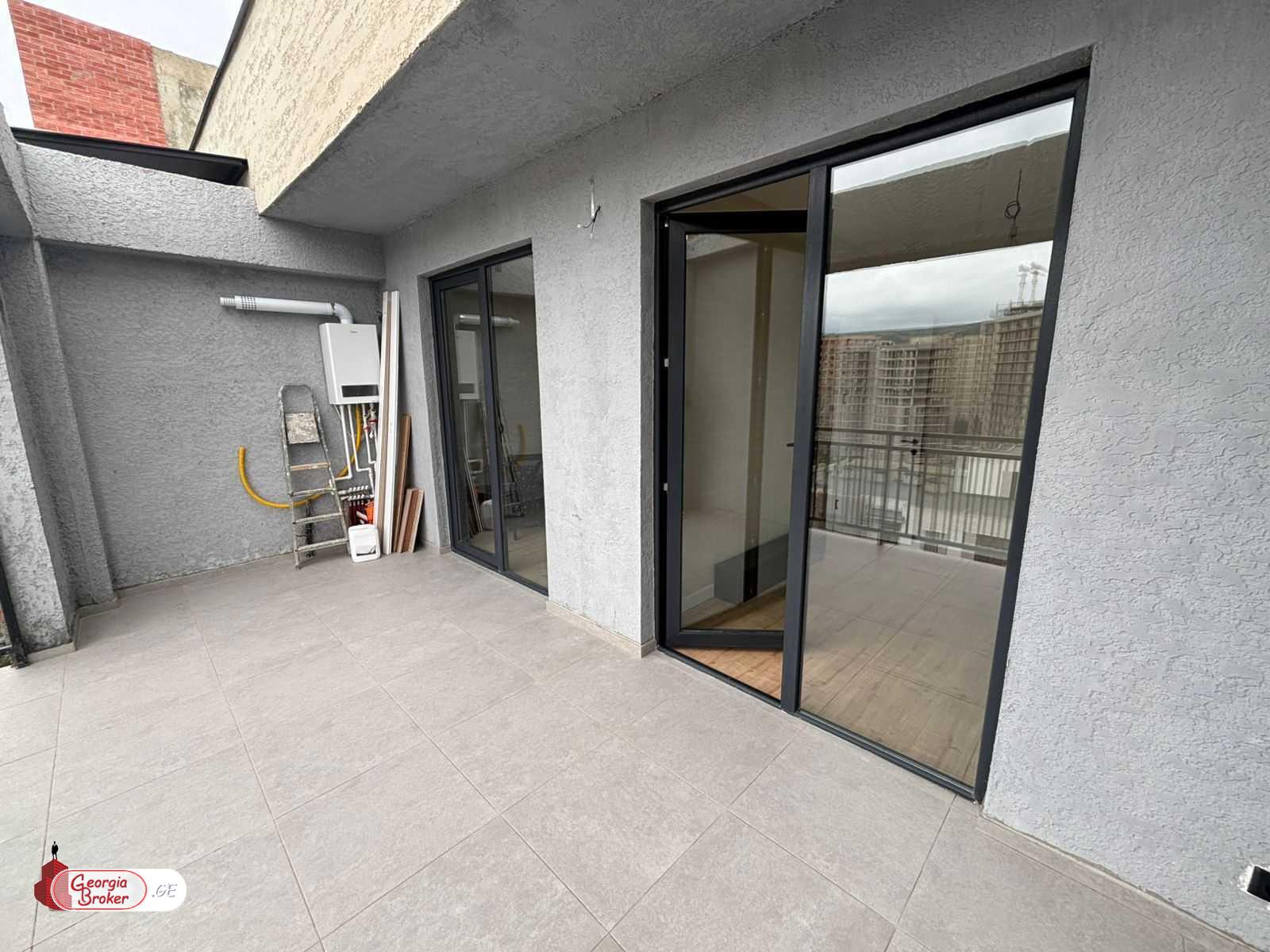 nearly repaired 2-room apartment for sale