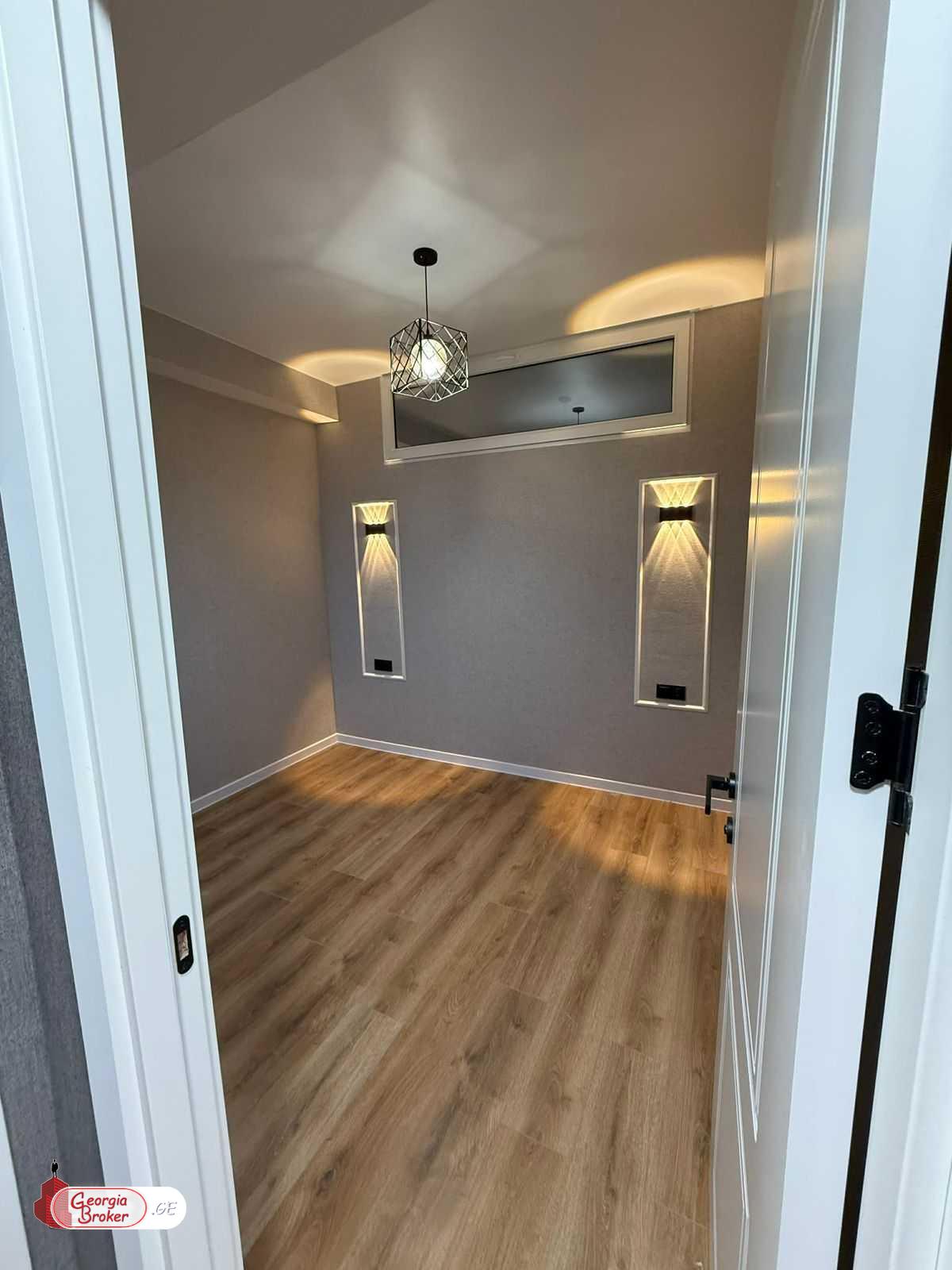 nearly repaired 3-room apartment for sale