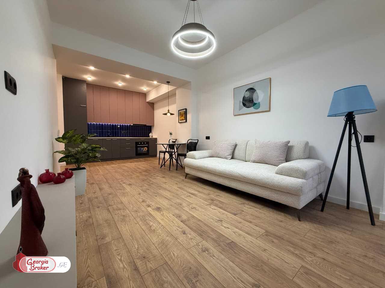 продается квартира с новым ремонтом 2-комнаты