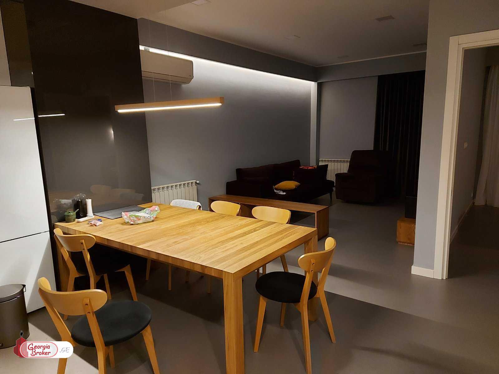 продается квартира с новым ремонтом 2-комнаты