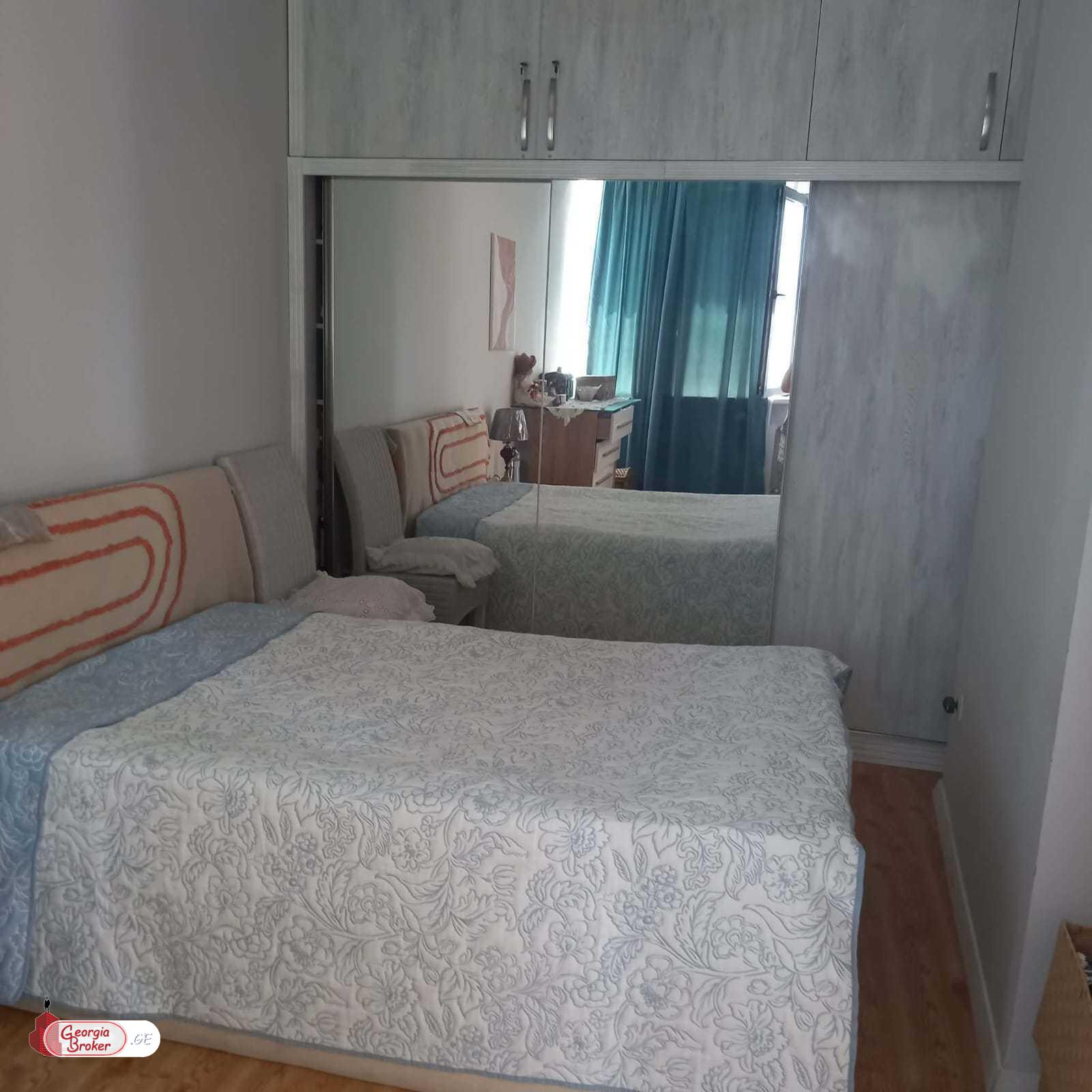 nearly repaired 2-room apartment for sale