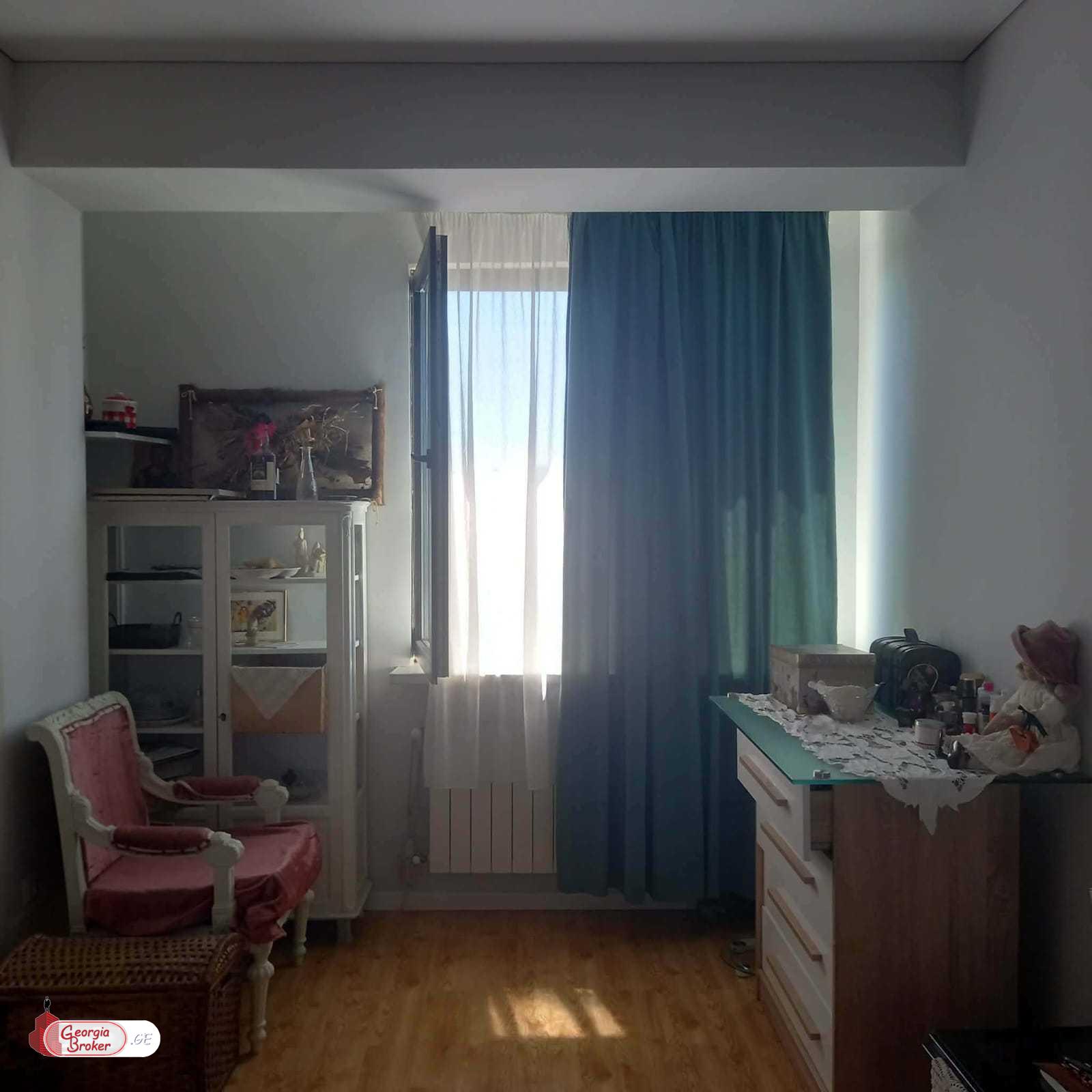 nearly repaired 2-room apartment for sale