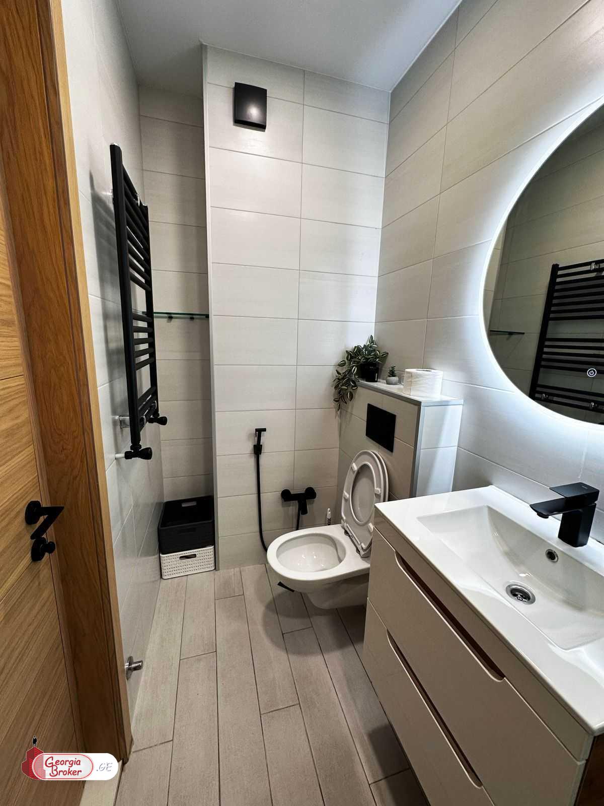 nearly repaired 2-room apartment for sale