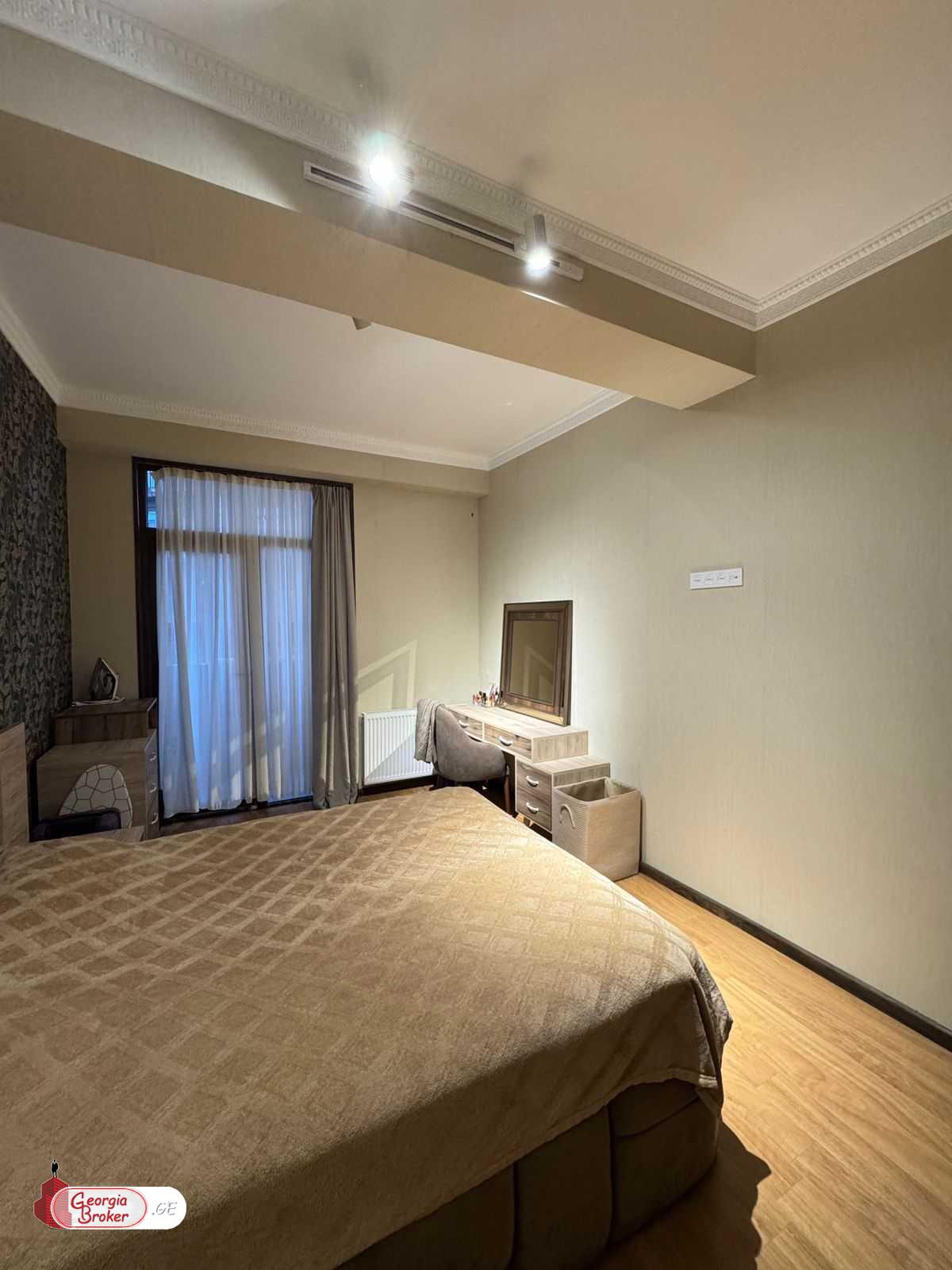 nearly repaired 2-room apartment for sale