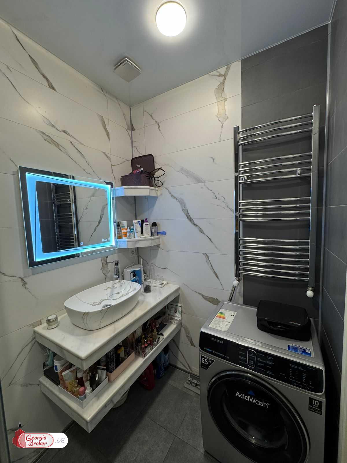 nearly repaired 2-room apartment for sale