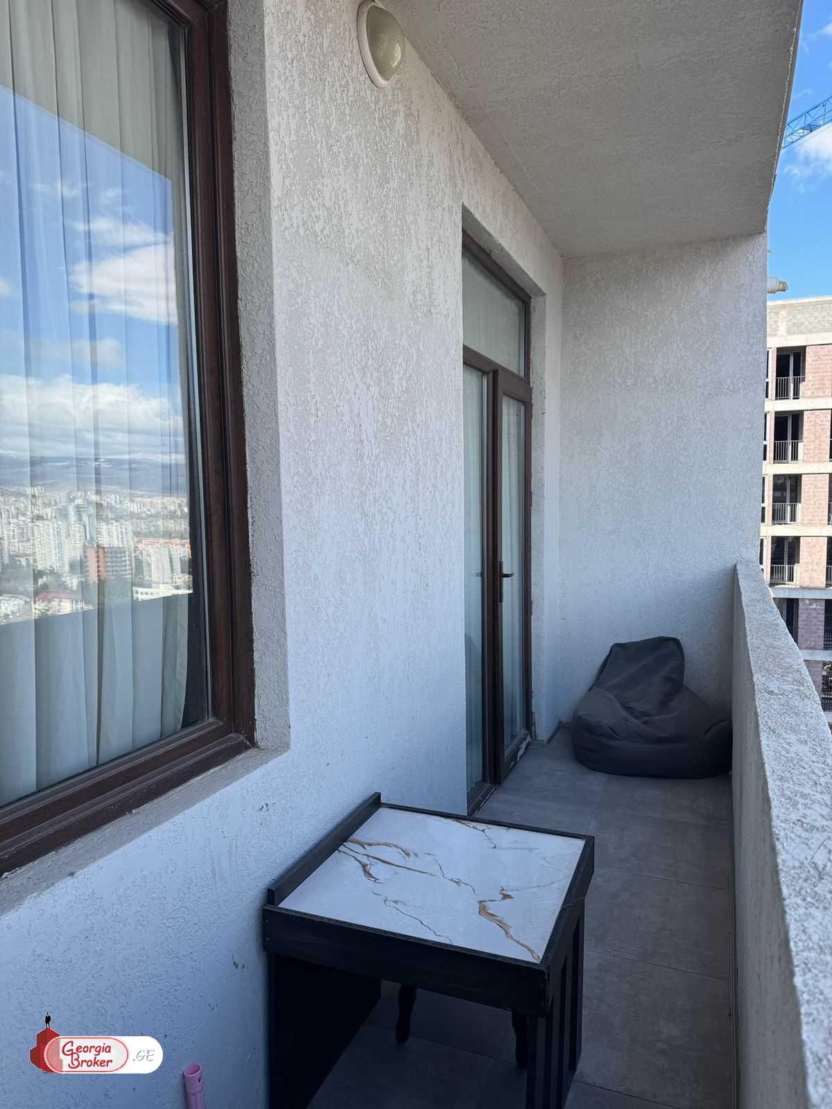 nearly repaired 2-room apartment for sale