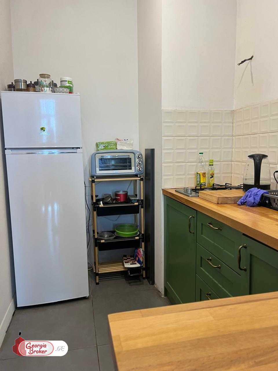 nearly repaired 2-room apartment for sale