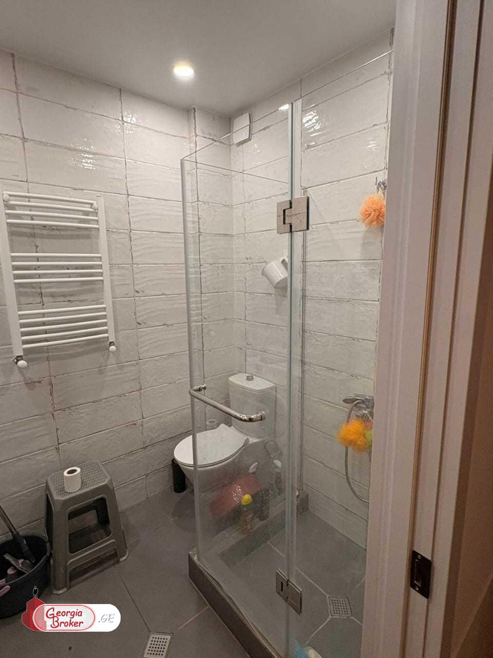 nearly repaired 2-room apartment for sale