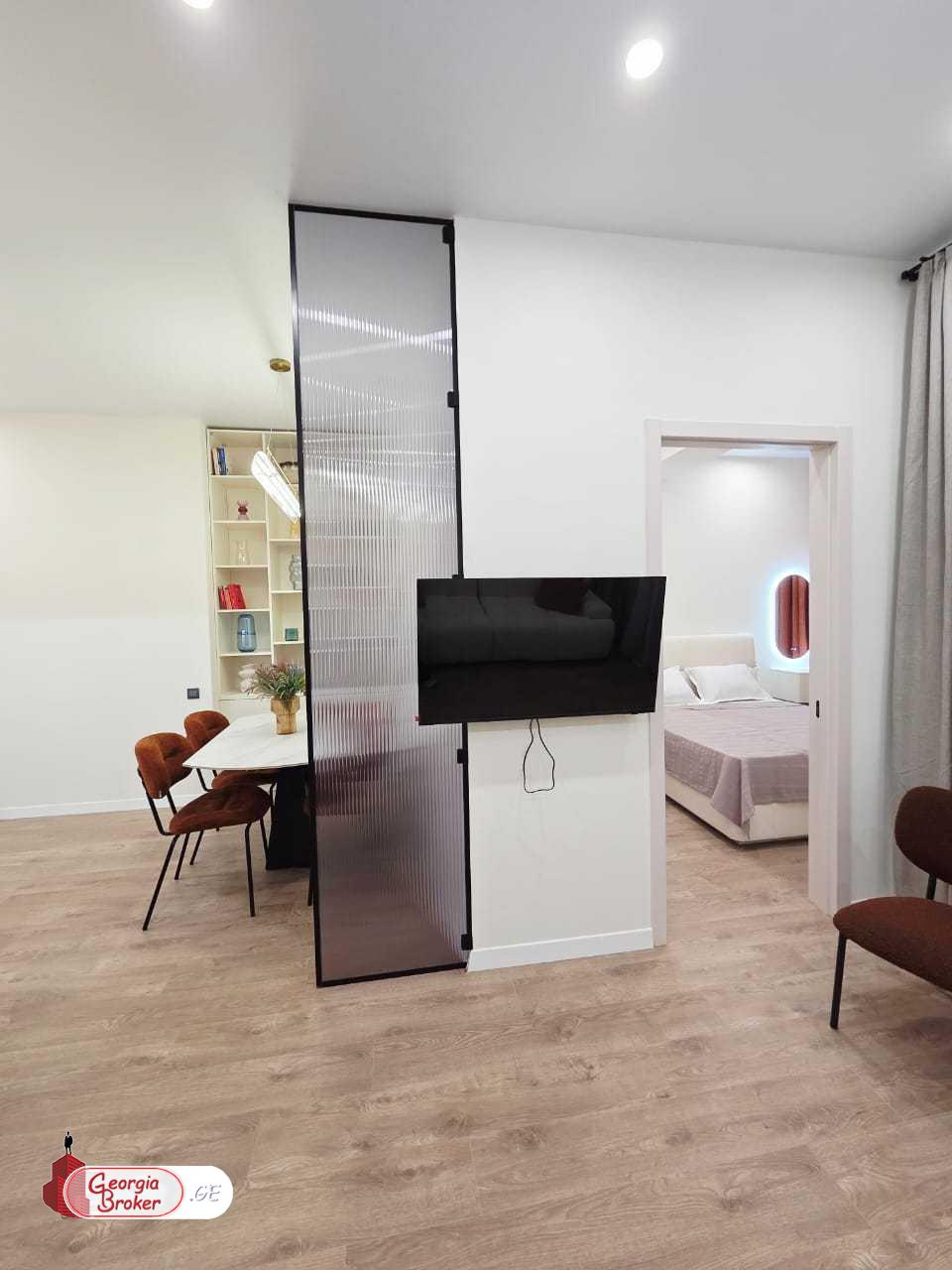 продается квартира с новым ремонтом 2-комнаты