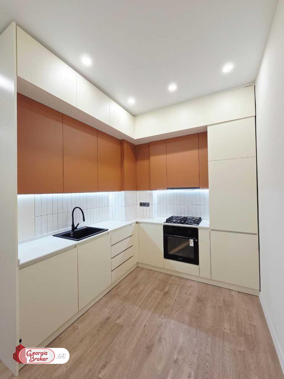 продается квартира с новым ремонтом 2-комнаты