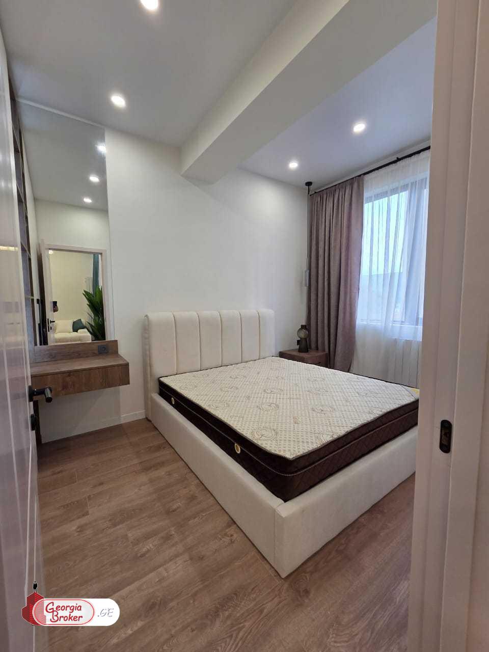 продается квартира с новым ремонтом 2-комнаты