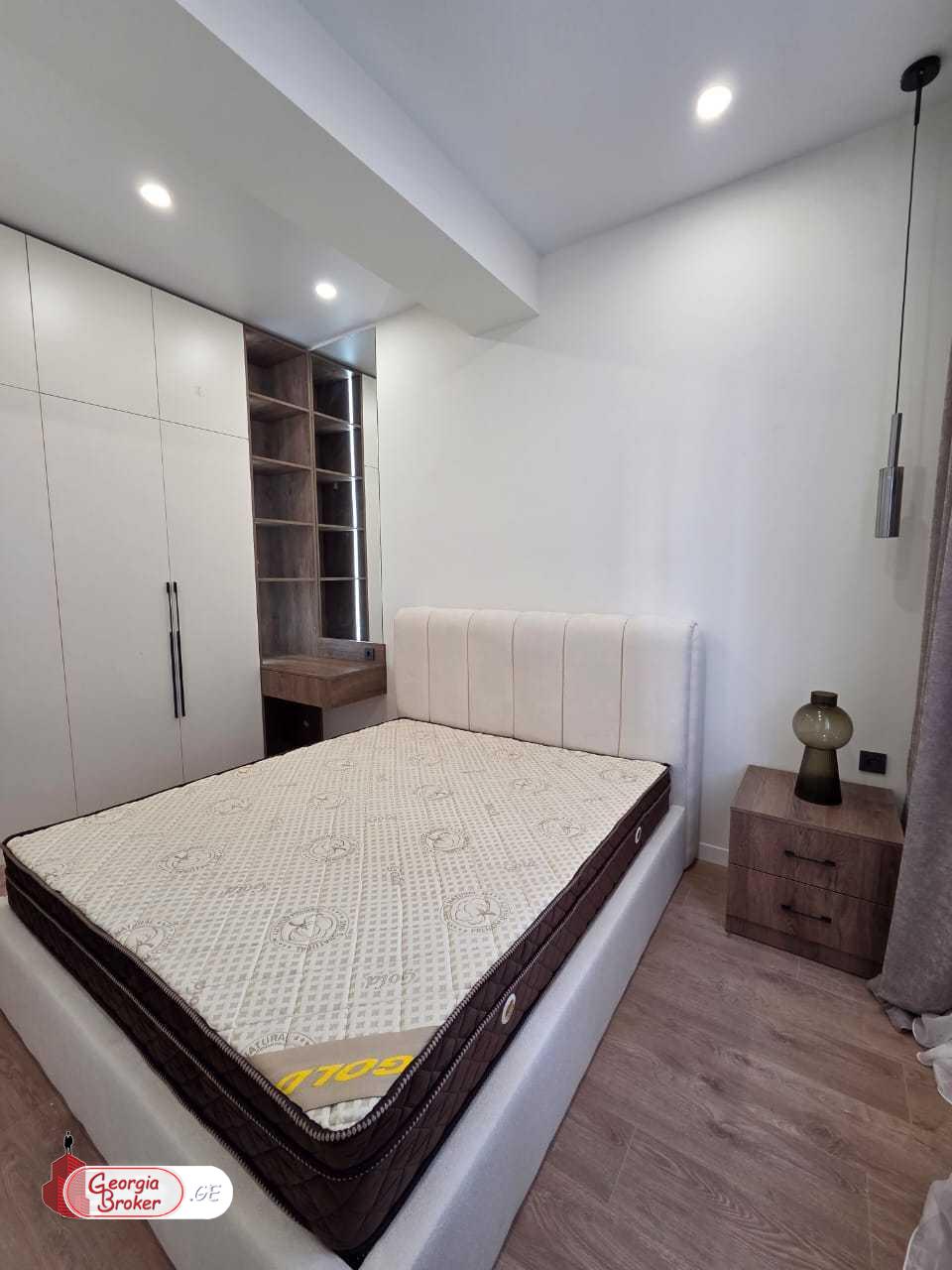 продается квартира с новым ремонтом 2-комнаты