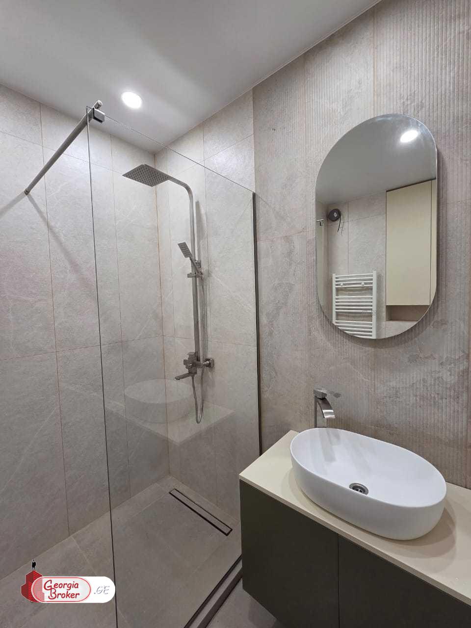 продается квартира с новым ремонтом 2-комнаты