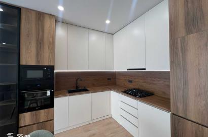 იყიდება ახალი გარემონტებული 3 ოთახიანი ბინა