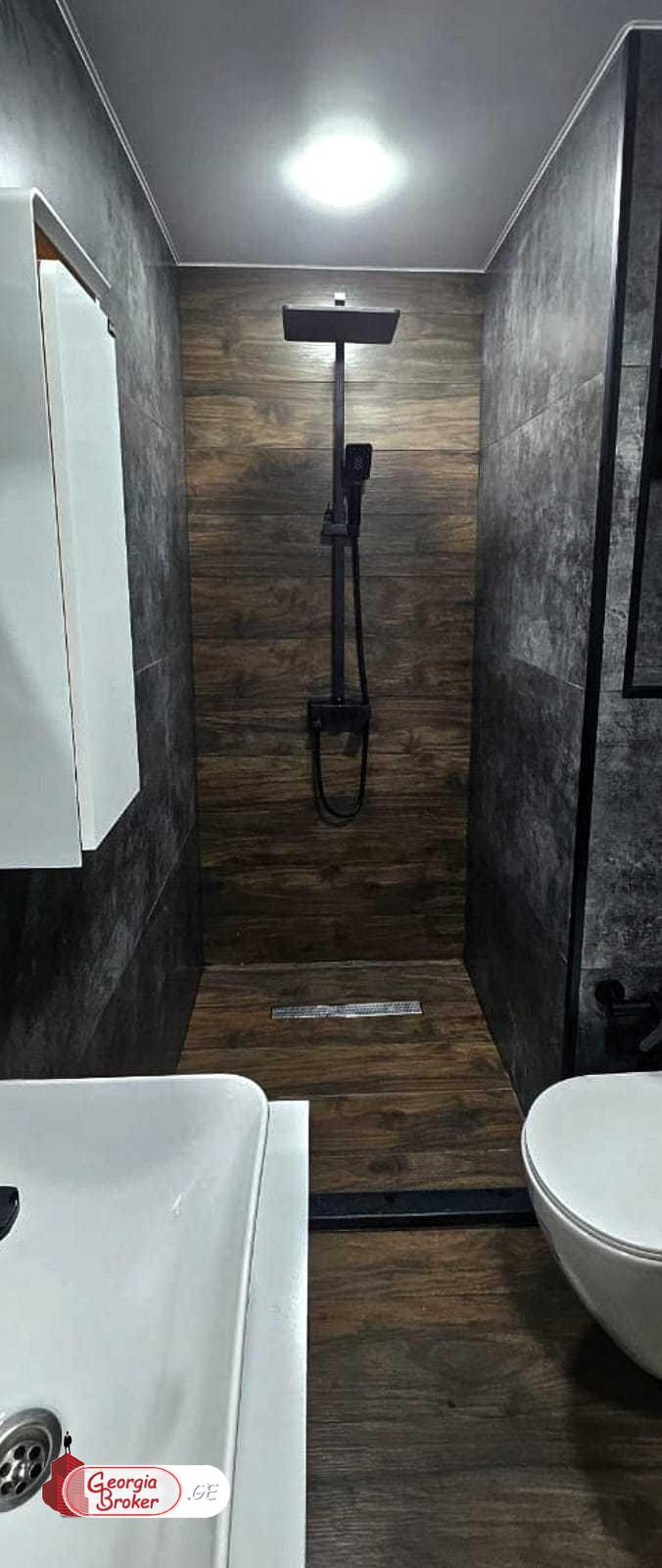 იყიდება ახალი გარემონტებული 3 ოთახიანი ბინა