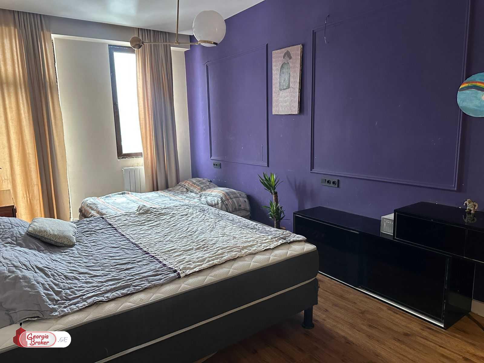 продается квартира с новым ремонтом 4-комнаты