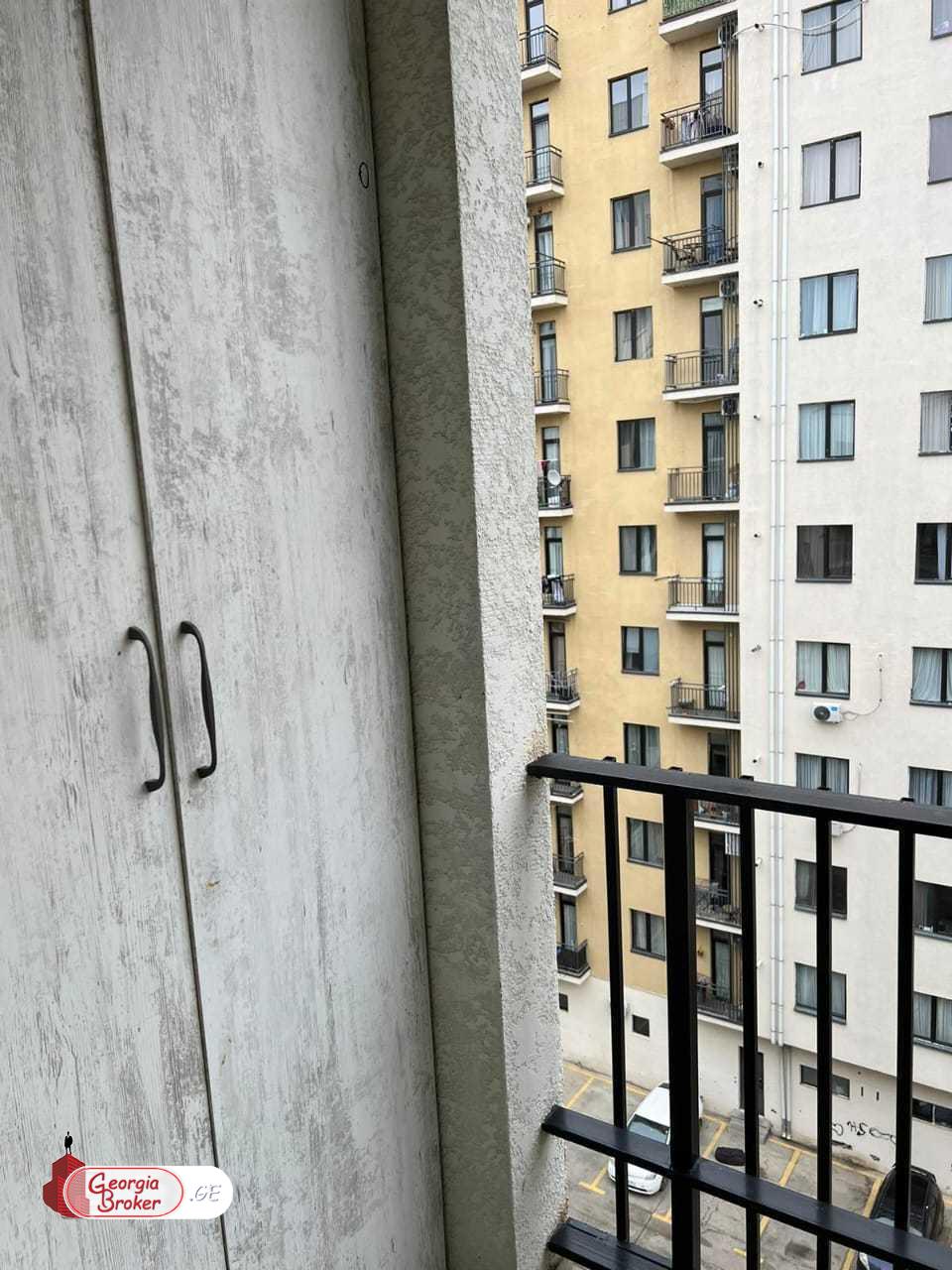 იყიდება ახალი გარემონტებული 3 ოთახიანი ბინა