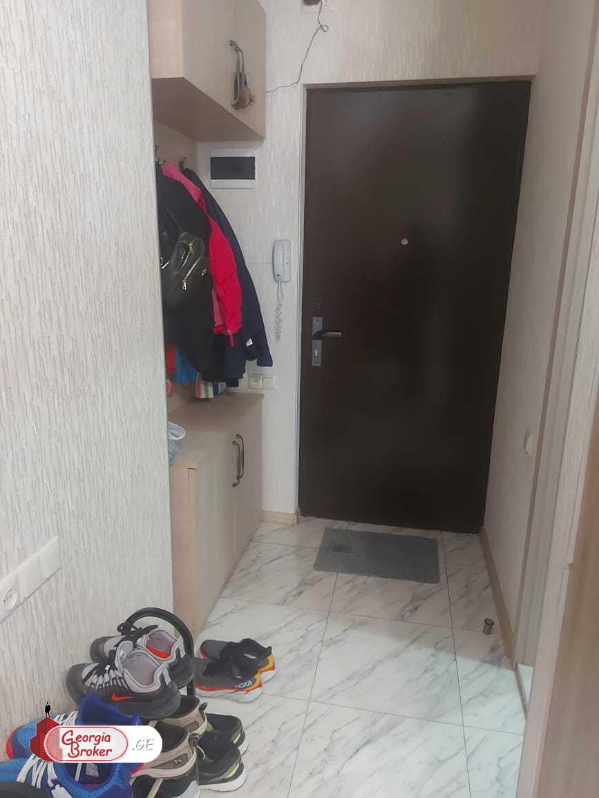 იყიდება ახალი გარემონტებული 3 ოთახიანი ბინა