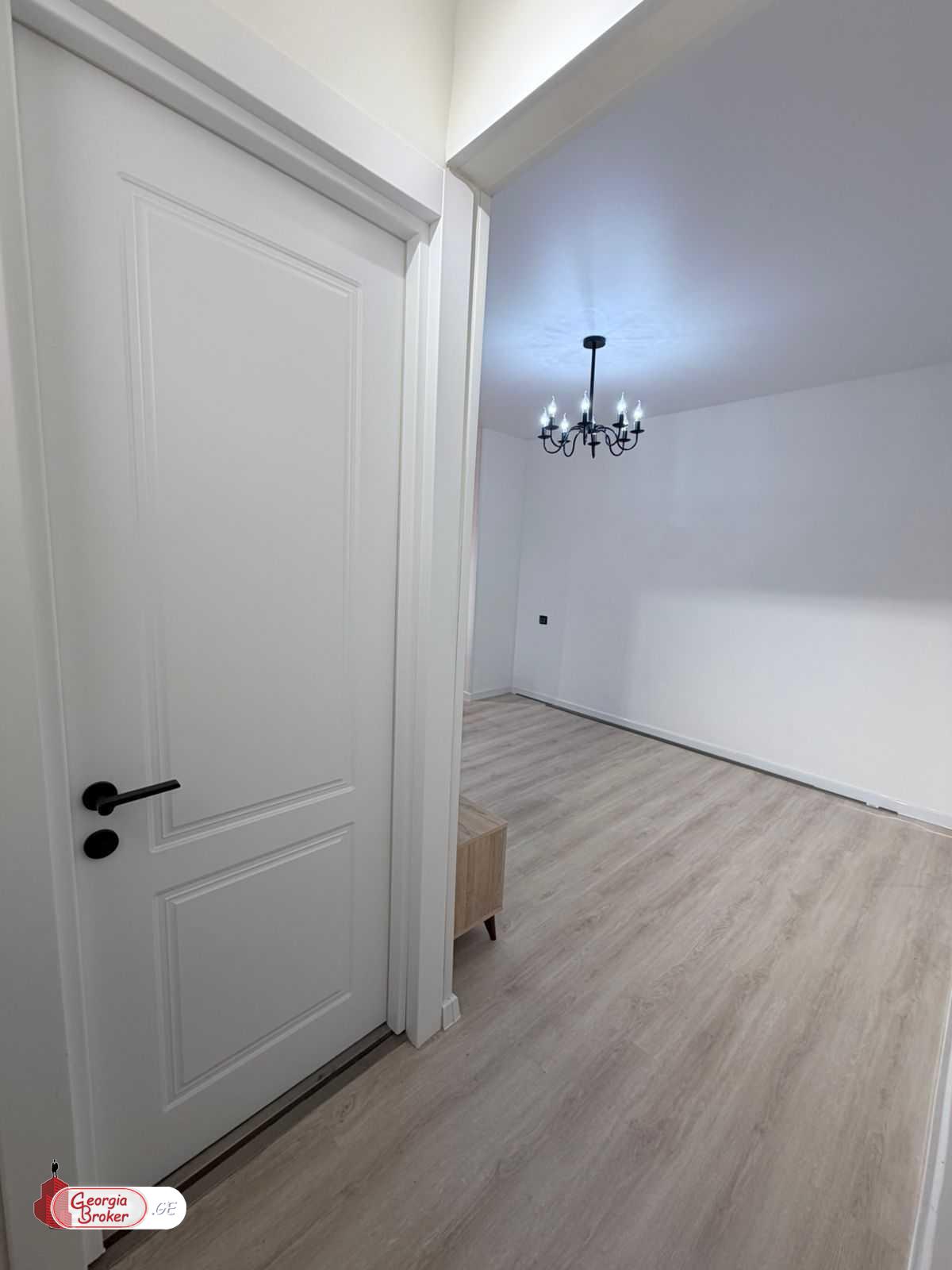 nearly repaired 2-room apartment for sale