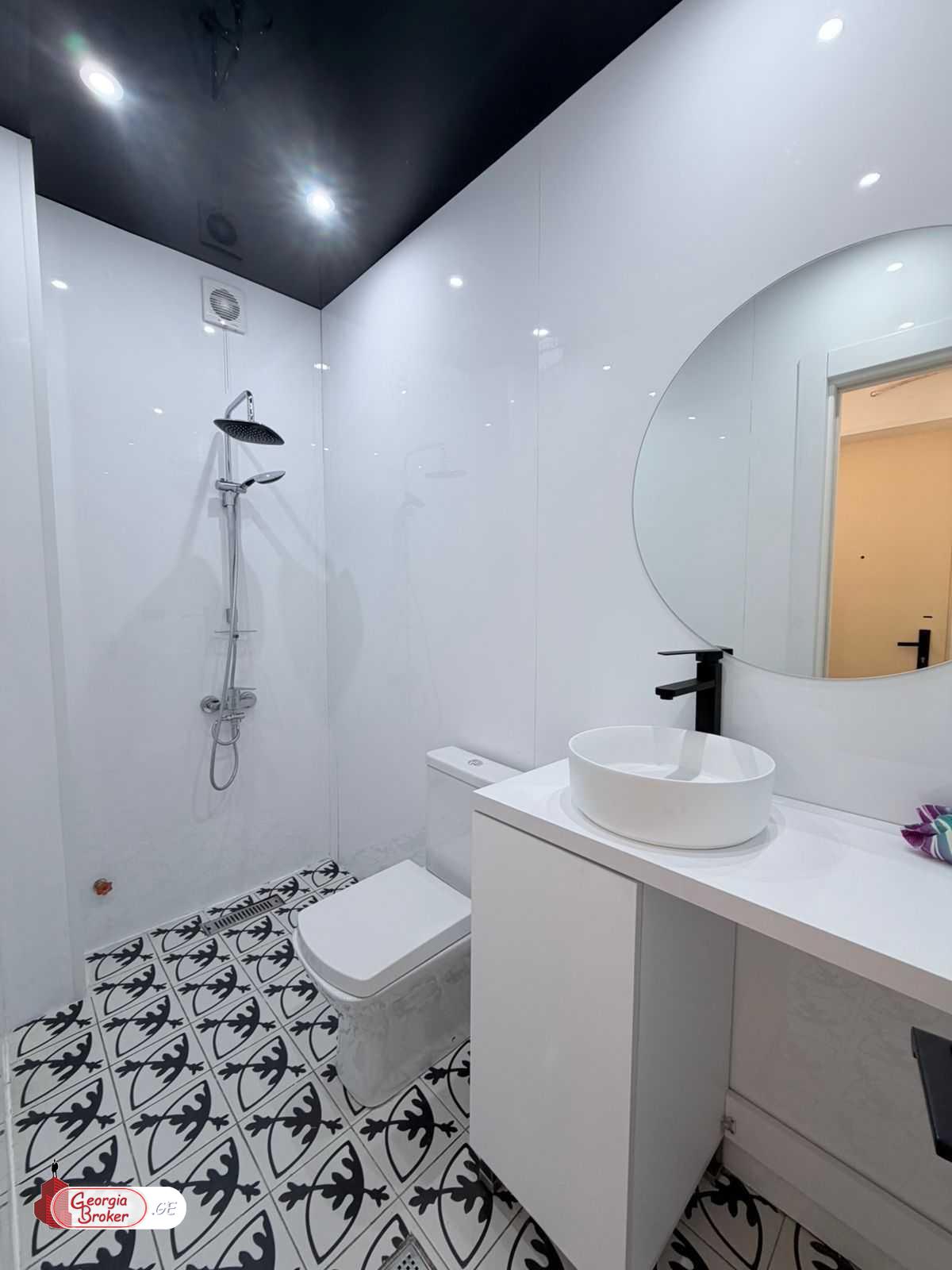 nearly repaired 2-room apartment for sale