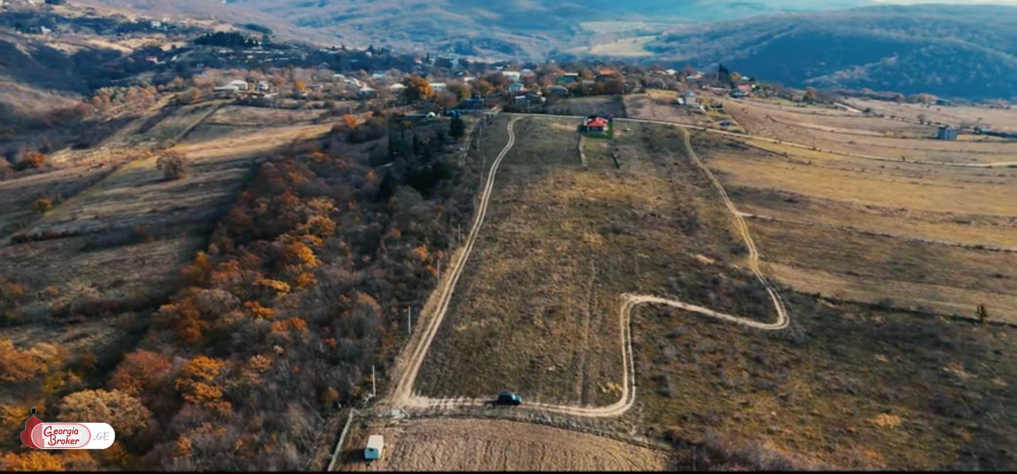 იყიდება   სასოფლო სამეურნეო მიწის ნაკვეთი " შინ ვუდ"თან