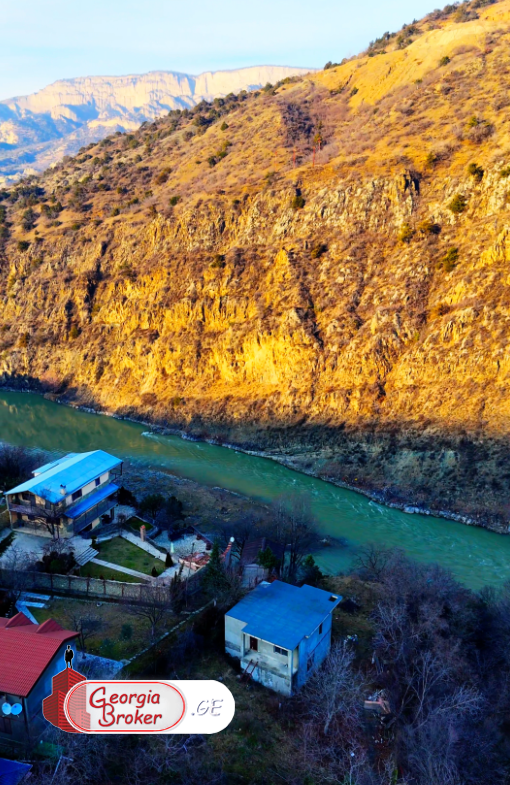 იყიდება ახალი აშენებული 5 ოთახიანი სახლი მცხეთაში