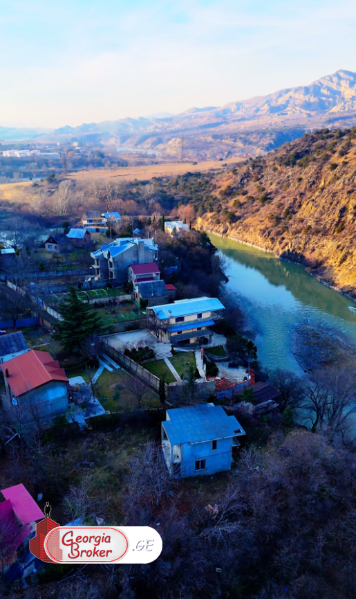 იყიდება ახალი აშენებული 5 ოთახიანი სახლი მცხეთაში