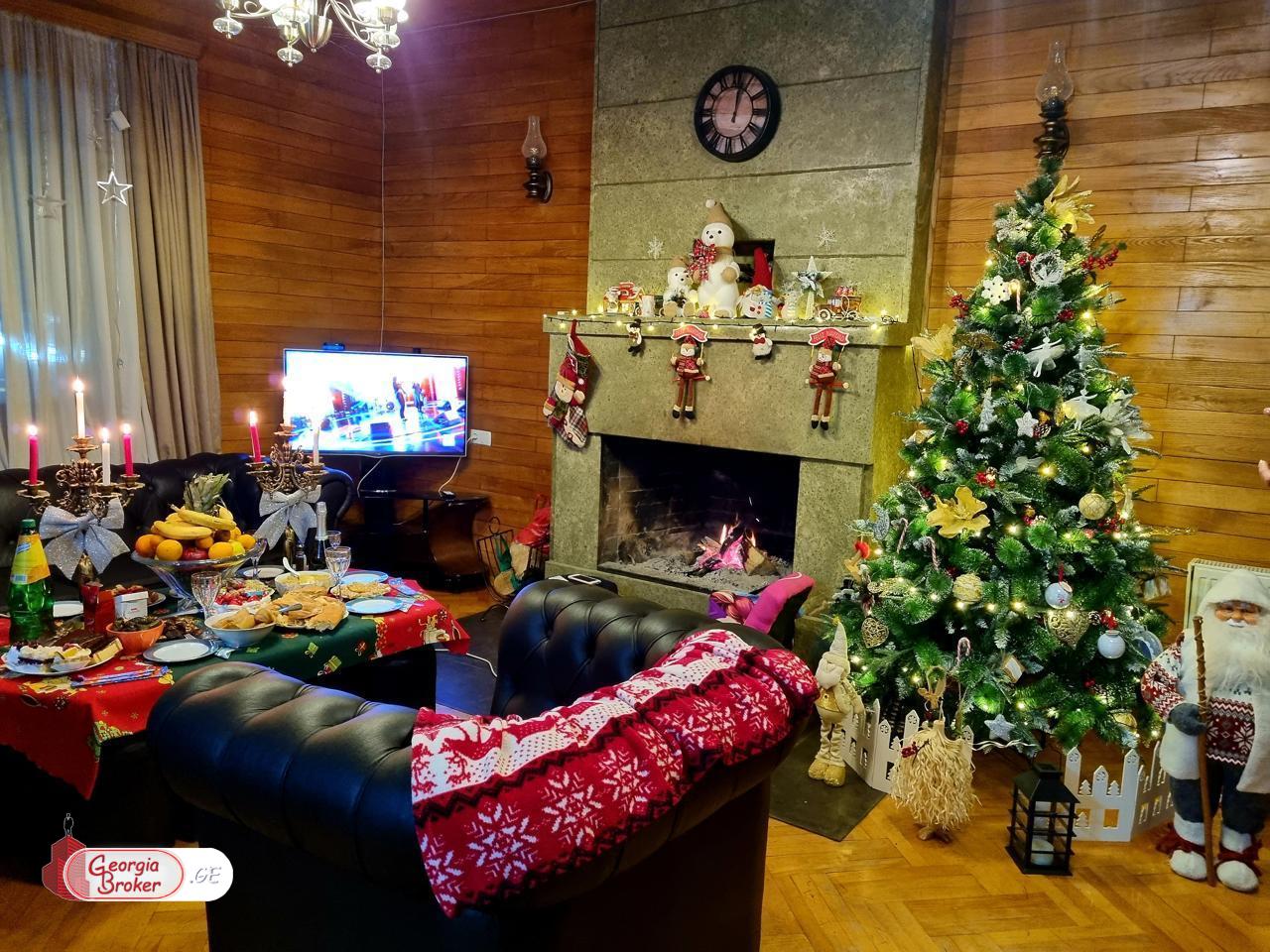 ქირავდება ახალი გარემონტებული 10 ოთახიანი  აგარაკი საგურამოში